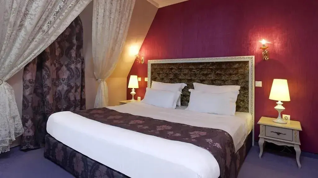 Kristel Hotel