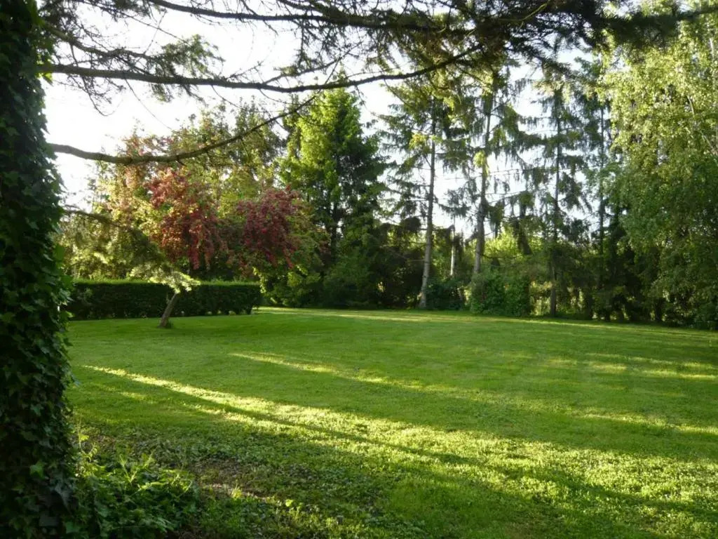 Grande maison à Saint-Pourçain avec piscine, sauna et WiFi - FR-1-489-60