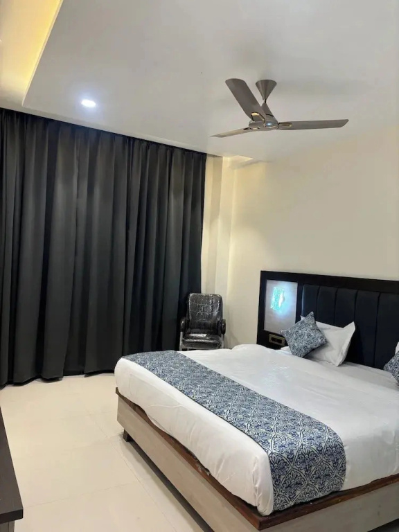 Hotel Gurudev Kunj