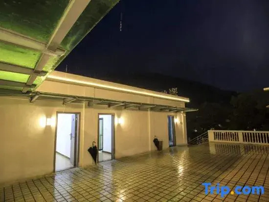 Rainbow Bridge Garden Inn
