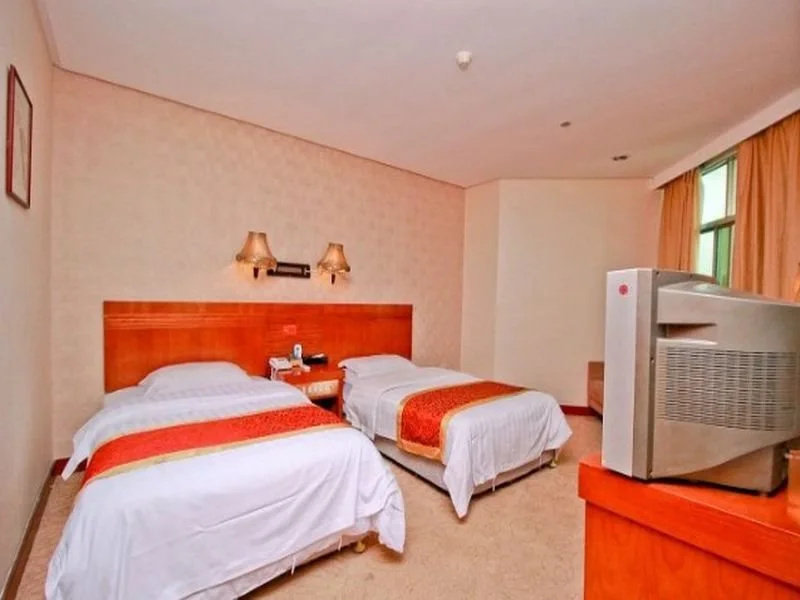 KMC Holiday Hotel