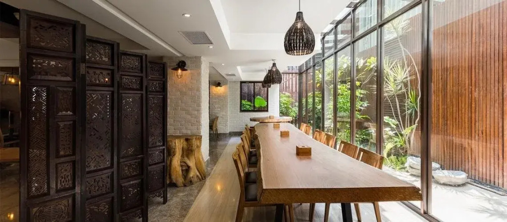 Lan Kwai Fong Garden Hotel