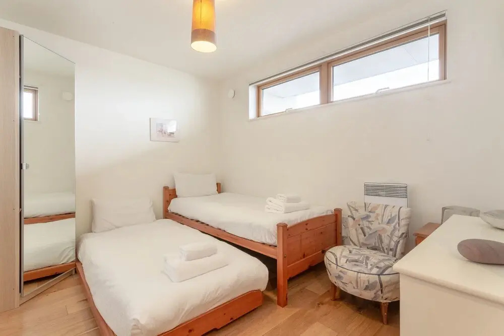Cosy 2 Bedroom Flat Next To Quiet Park