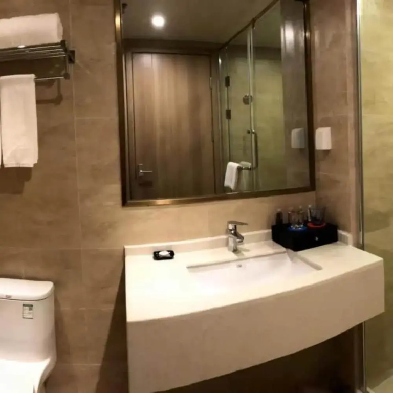 Greenland Kang Young Hotel