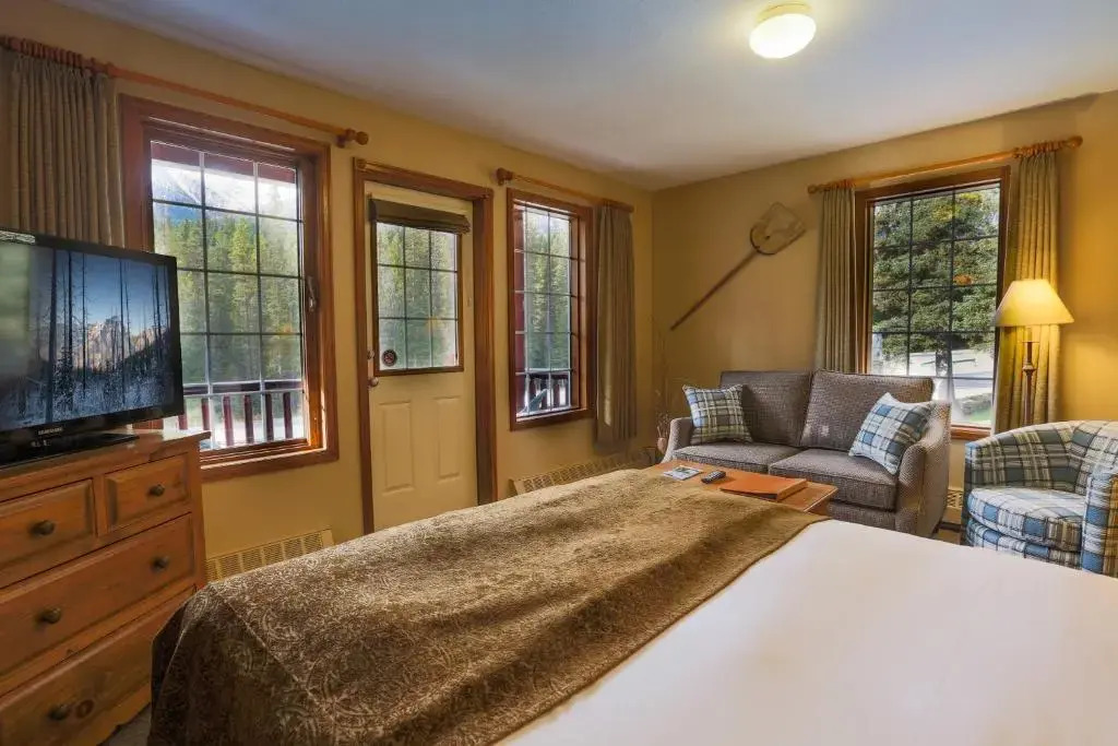 Paradise Lodge and Bungalows