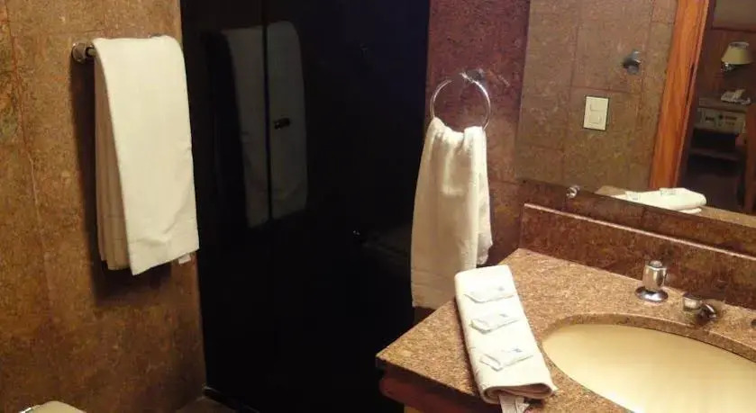 La Guardia Hotel
