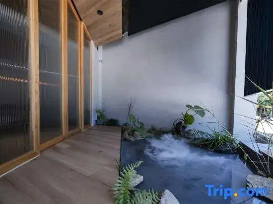Shenzhen Qingxi Xiangshel Hill · Mountain Spring Water Private Hot Spring Villa