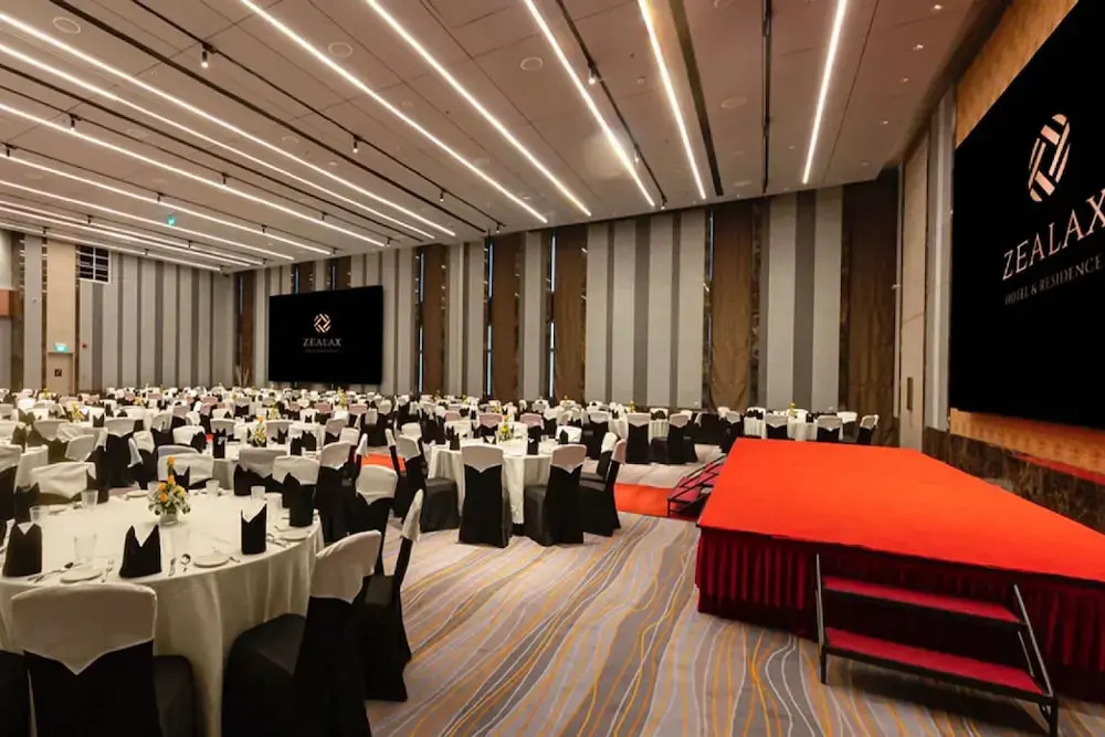 Zealax Hotel & Residence
