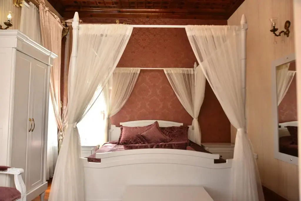 Augustus Boutique Hotel