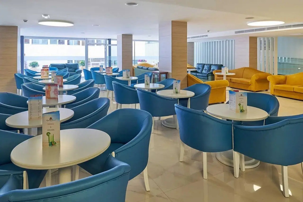 Aparthotel y Hotel Paguera Beach