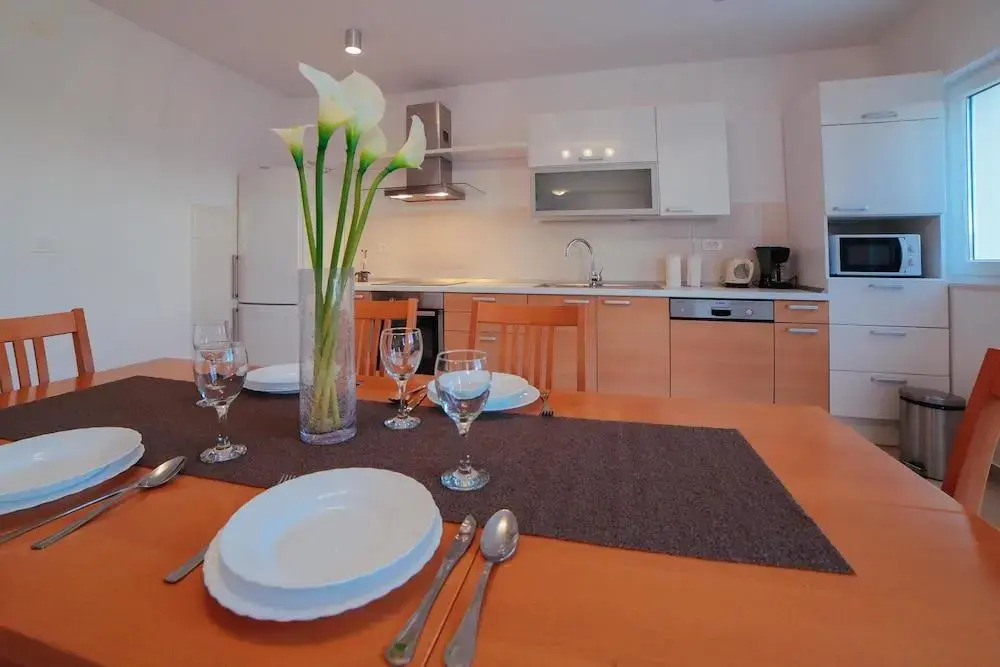 Apartments Villa Carica B&B