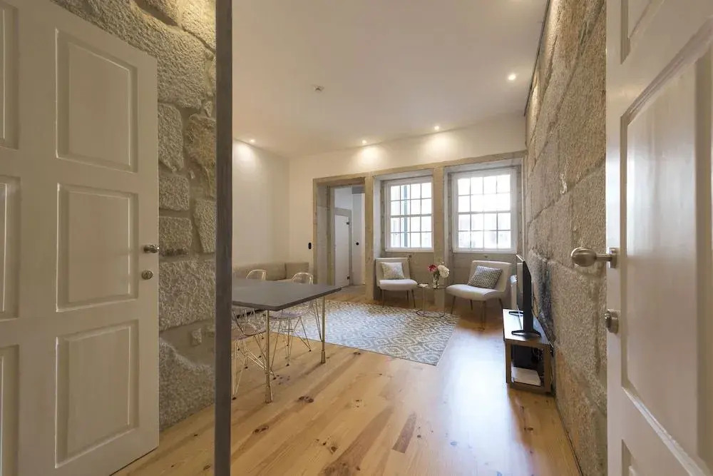 Downtown Almada Loft