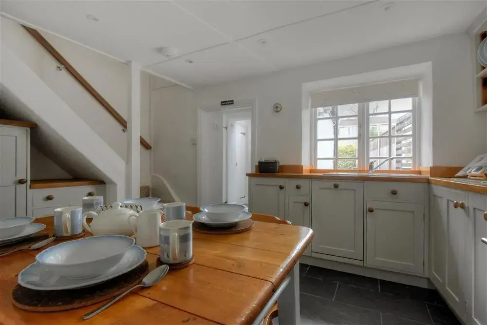 12 Maritime House