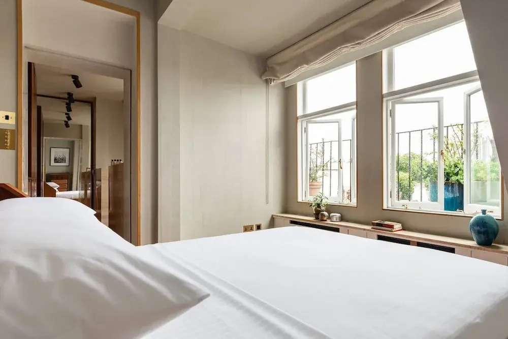 Pont Street IV by Onefinestay