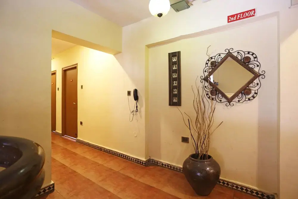 OYO Flagship 2207 Hotel Transit