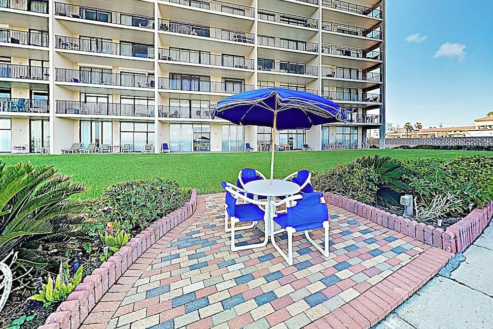 Sweeping View, Luxe Perks: Suntide III - Unit 708