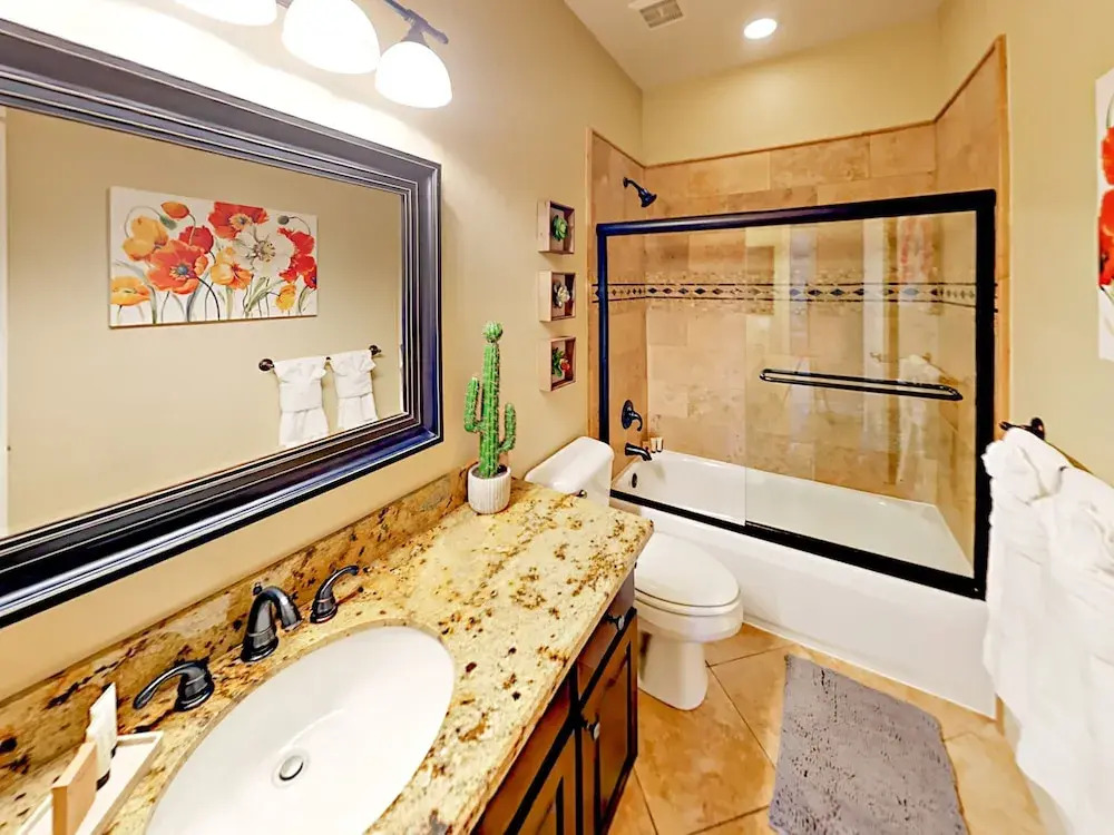 E Sandia Circle - 5 Br Home