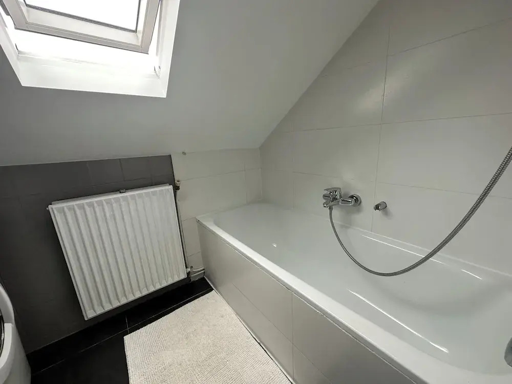 Charming Entire Duplex Apartment for 5 in Saint-gilles,