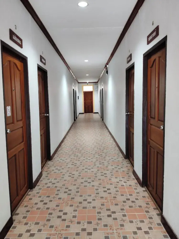 นาหินลาดรีสอร์ท Nahinlad Resort