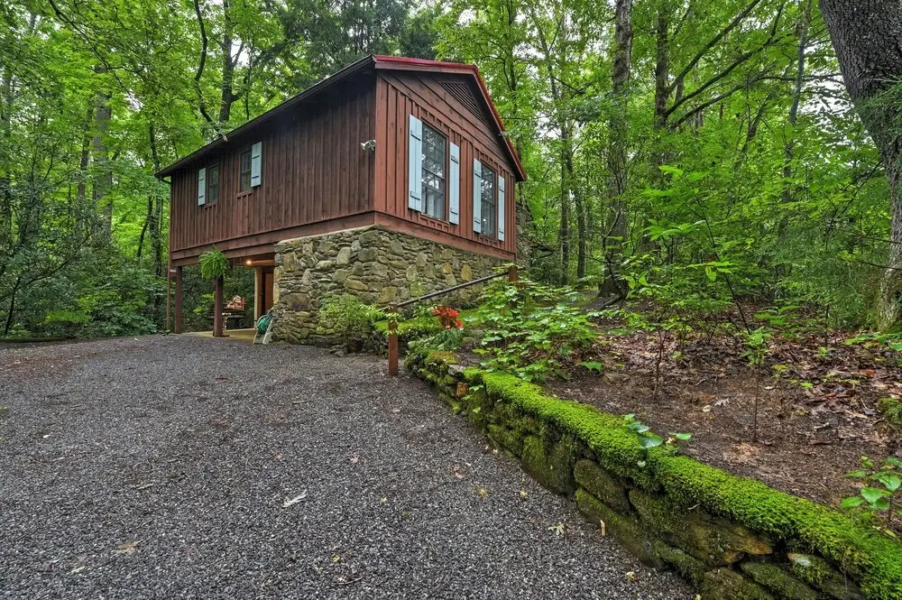 Creekside Cottage: Blue Ridge Mountain Escape!