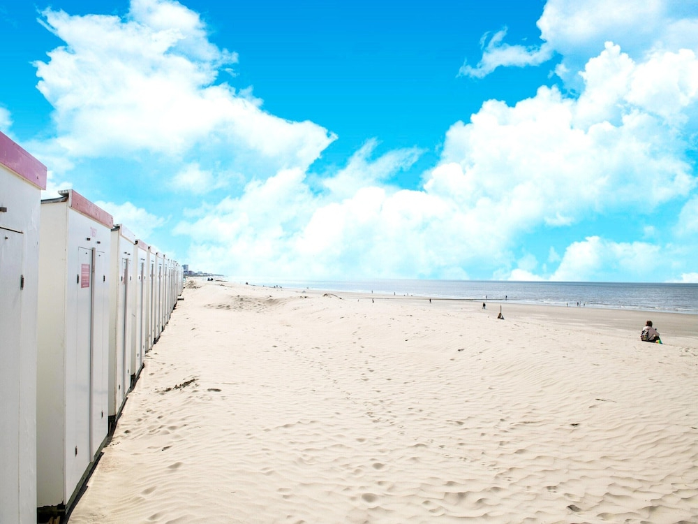Apartment in Nieuwpoort by the sea