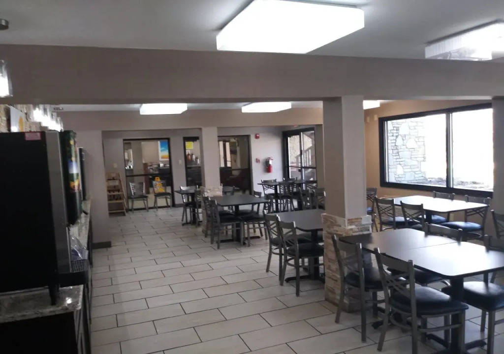 Quality Inn Middleburg Heights near Cleveland Airport