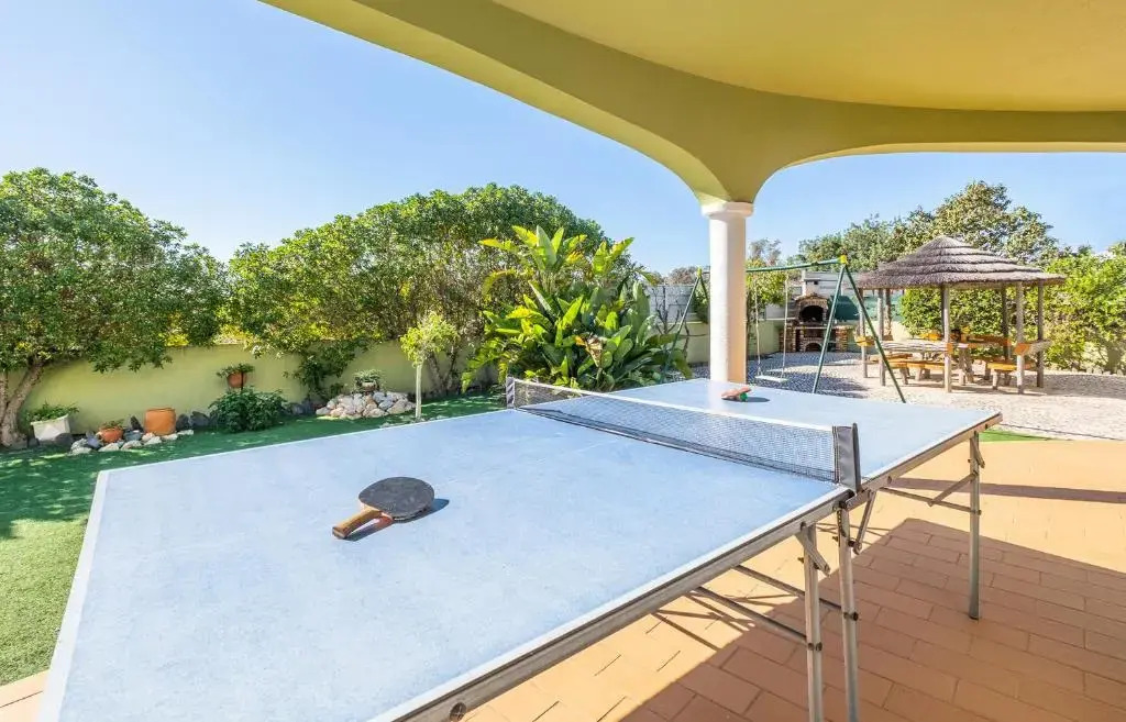Villa San Juan - Refúgio tranquilo com piscina aquecível e jardim em Carvoeiro