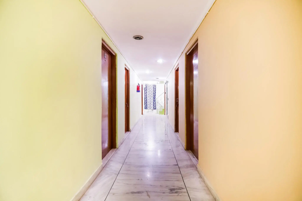 OYO 66940 New Delhi Grand
