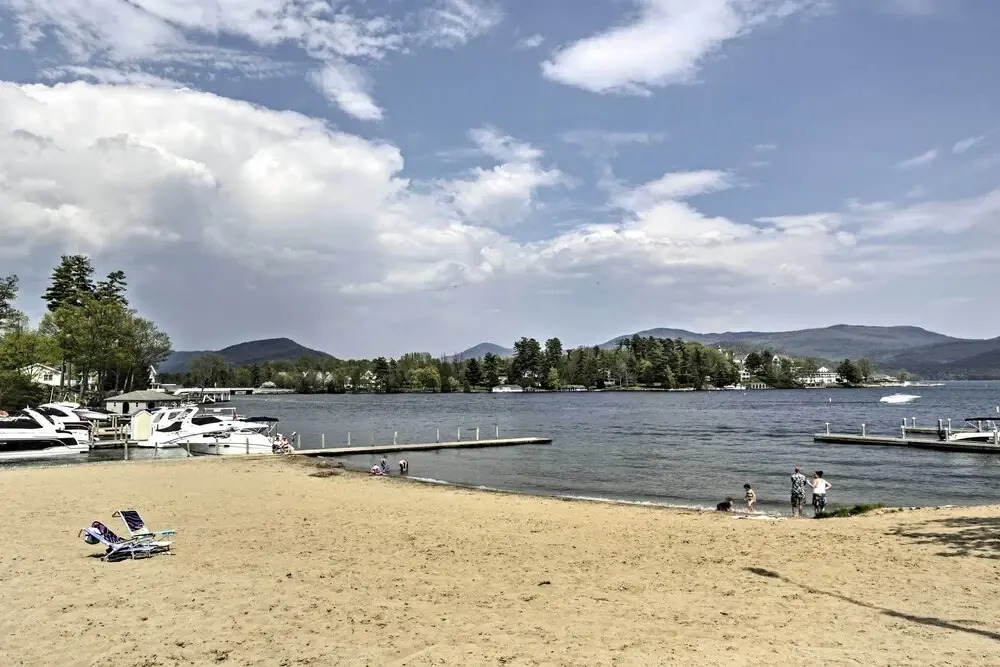 Walk to Lake George! Bolton Landing Cottage