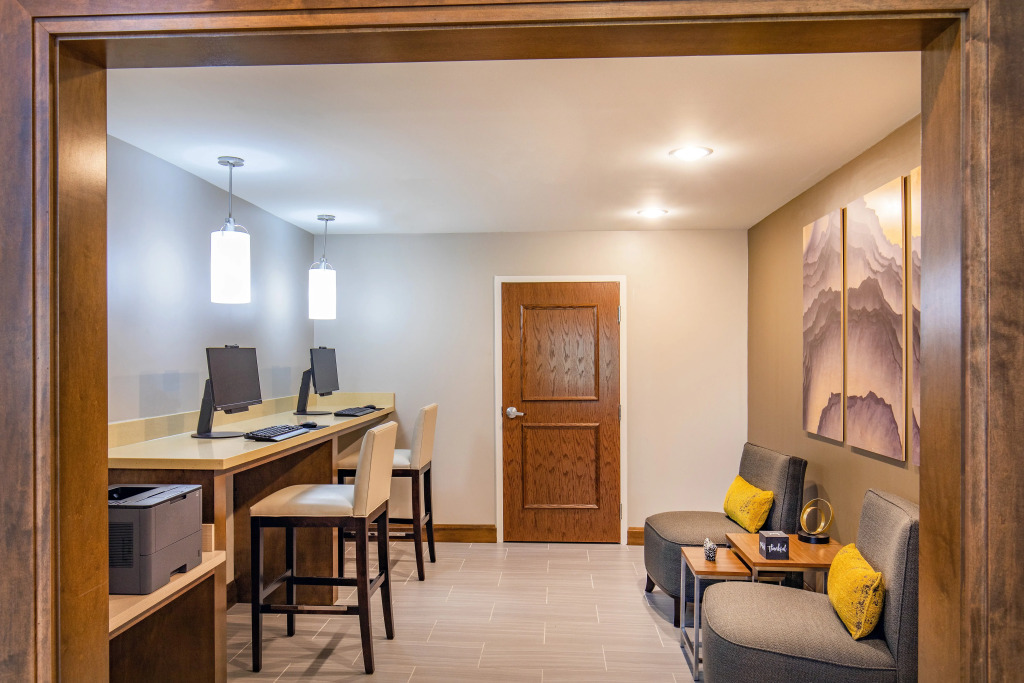 Staybridge Suites Charlottesville Airport by IHG