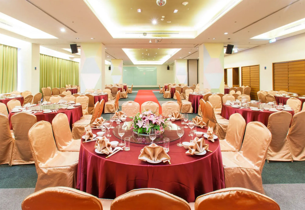 Luminous Hot Spring Resort & SPA