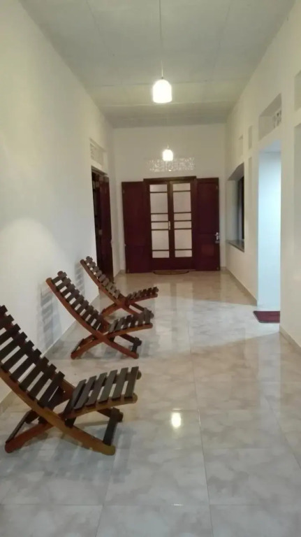Crescent N Cocoon