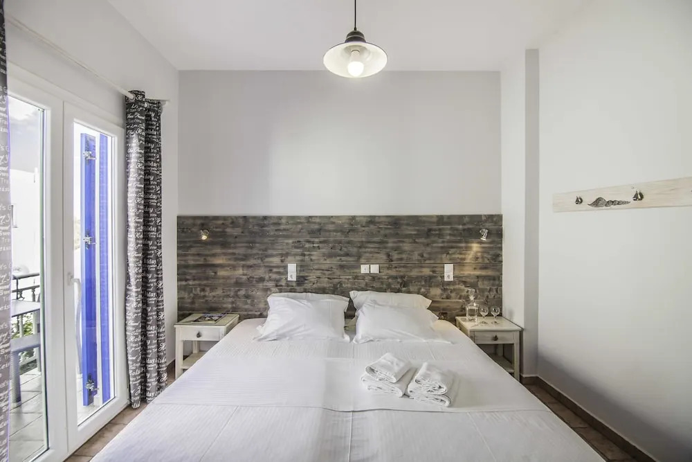 Madaky Hotel