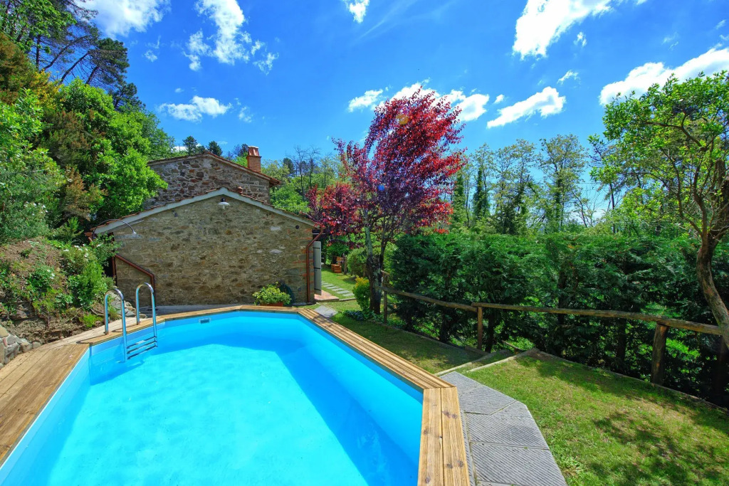 Casale di Cozzile by PosarelliVillas