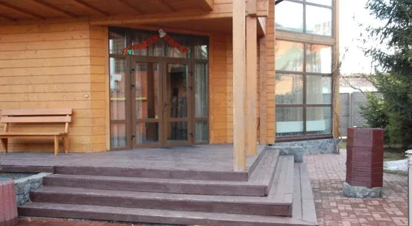 Grebenky Hotel