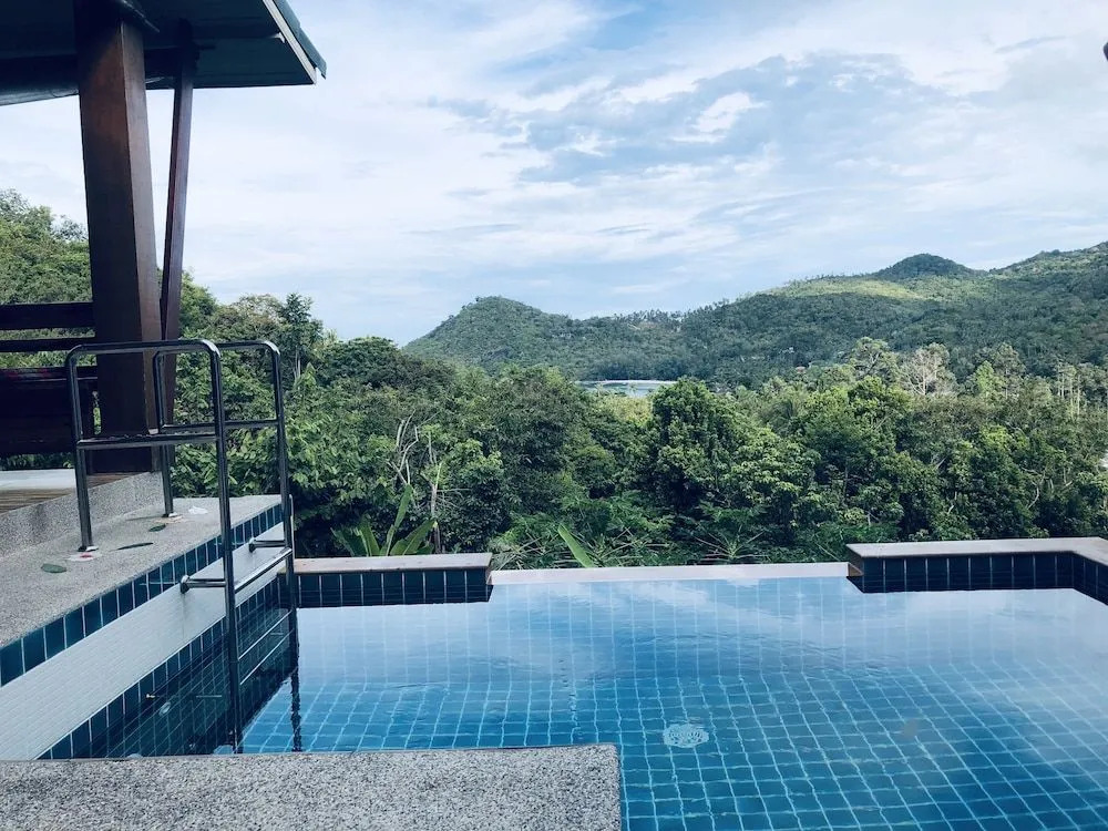 Baan View Talay Pool Villas