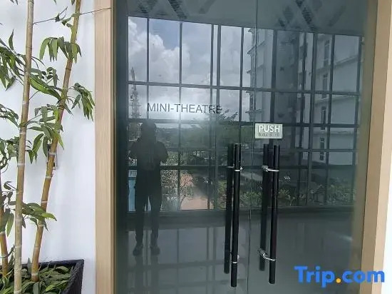 Railway Stylish Homestay (3Br3B) 6Pax by Cowidea