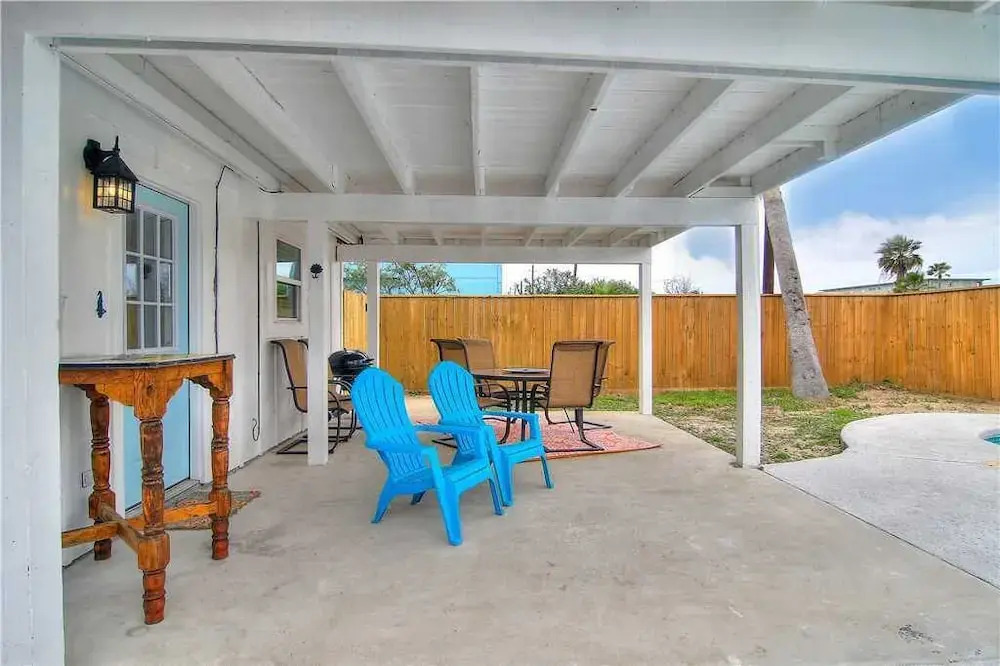 A Big Nauti 5 Bedrooms 2 Bathrooms Home