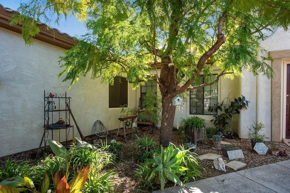 Elm Casita Apts by RedAwning
