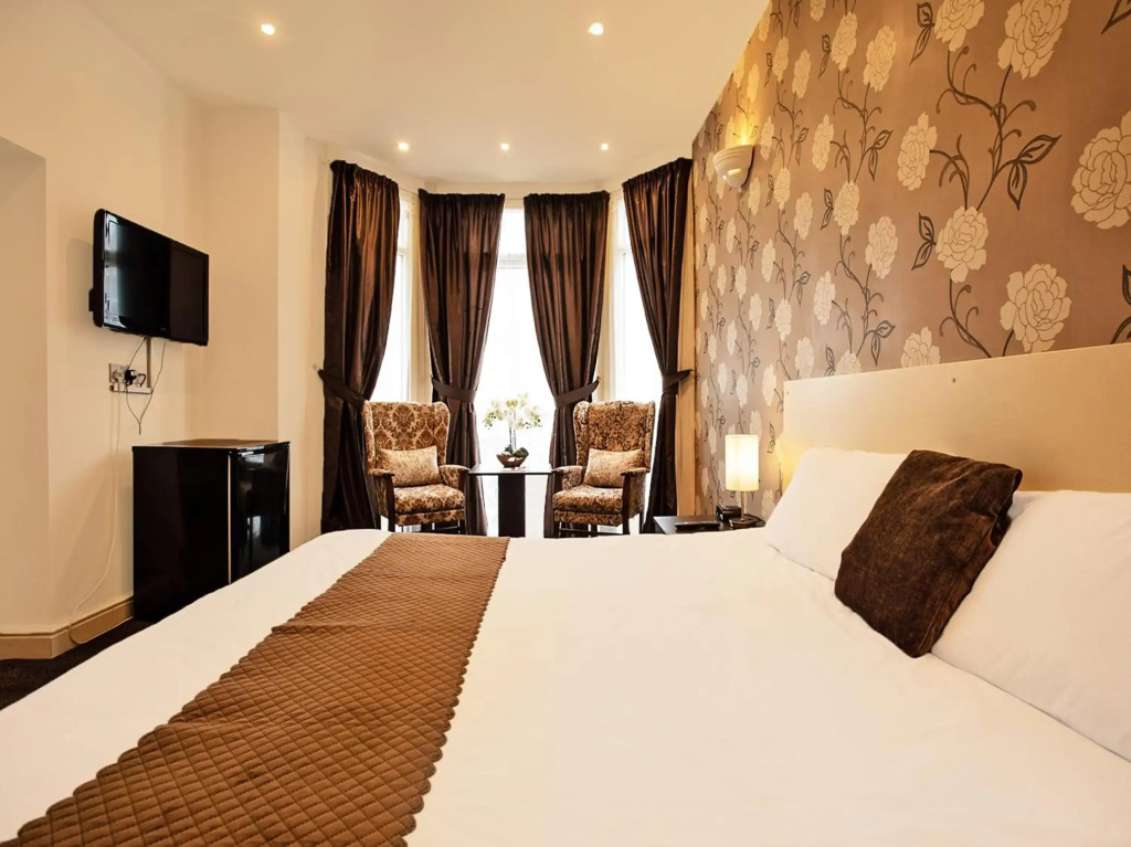 The Waverley Hotel