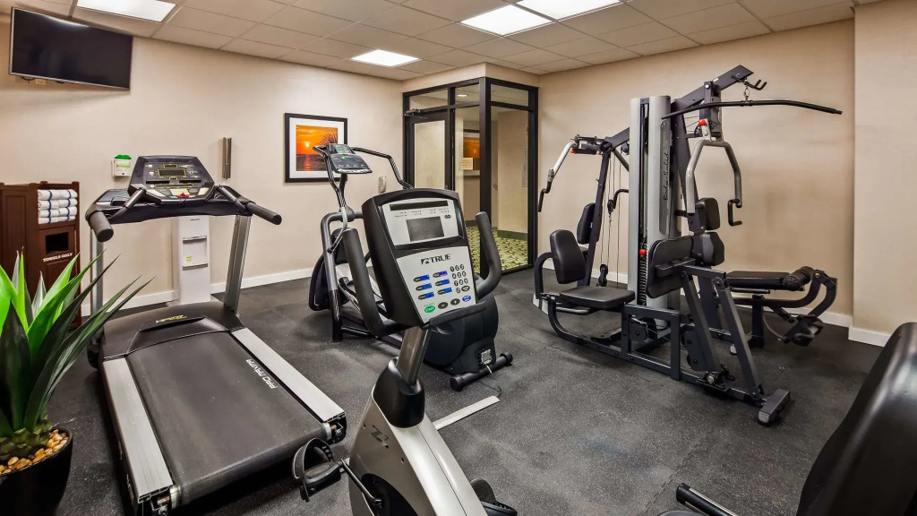 Best Western Plus Kendall Hotel & Suites