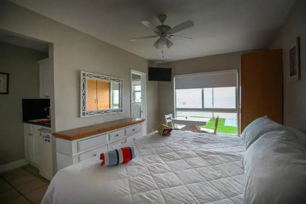 Shore View Hotel