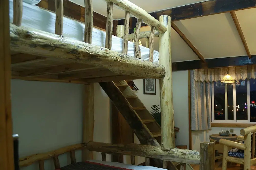 Xiangxi Cultural Inn in the Dream