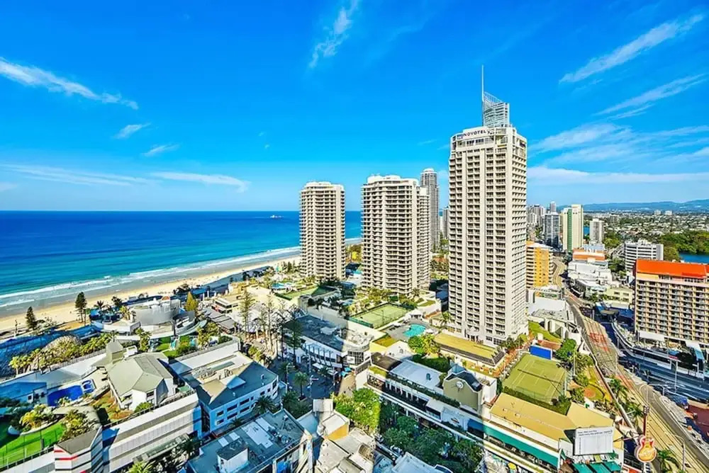 Luxurious Apartment, Heart of Surfers