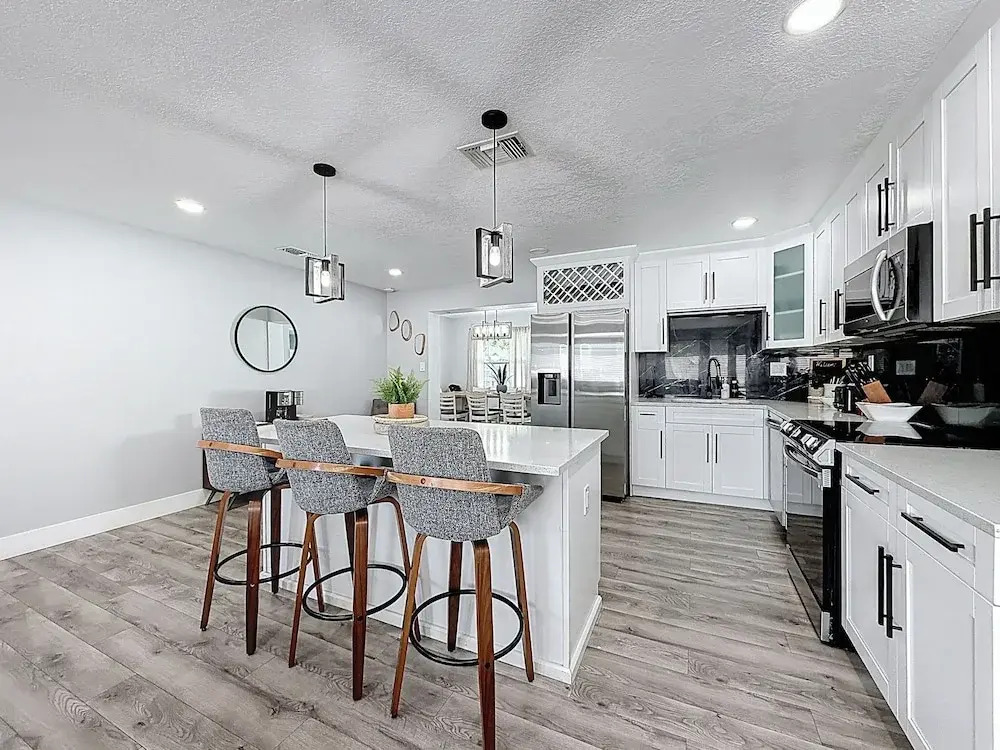 3485 Floral Drive SE