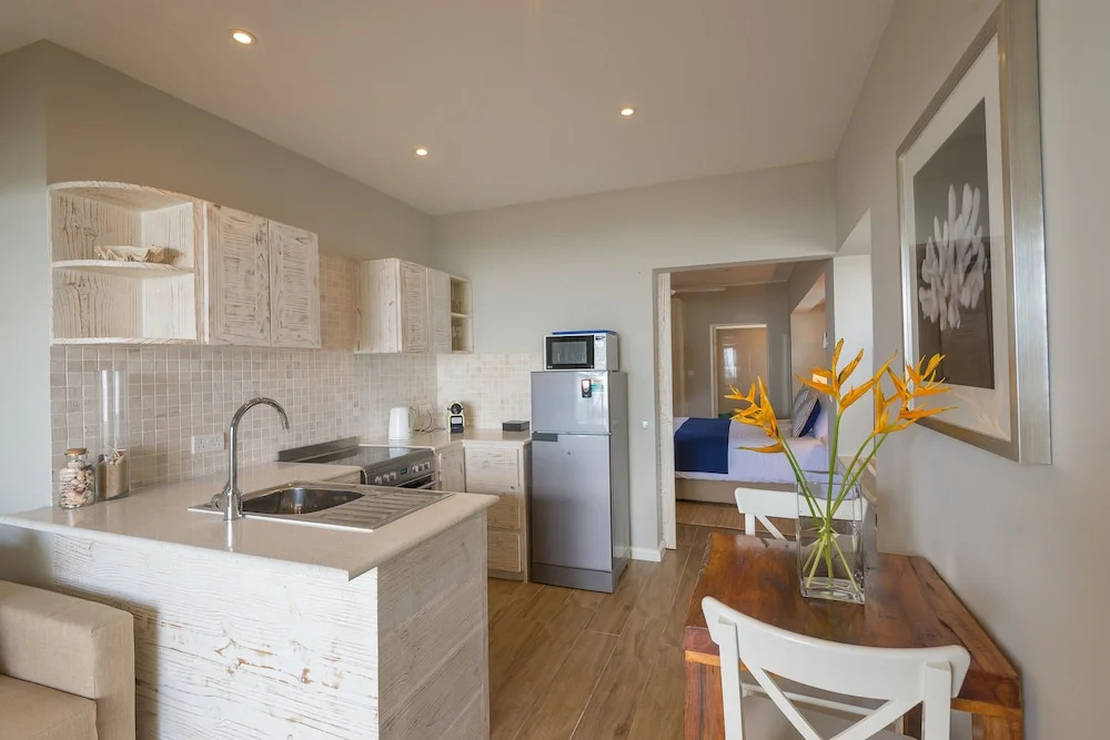 Le Nautique Beachfront Apartments
