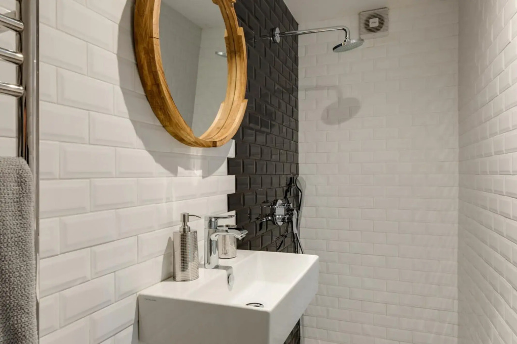 Element House - Contemporary and Upmarket Villa