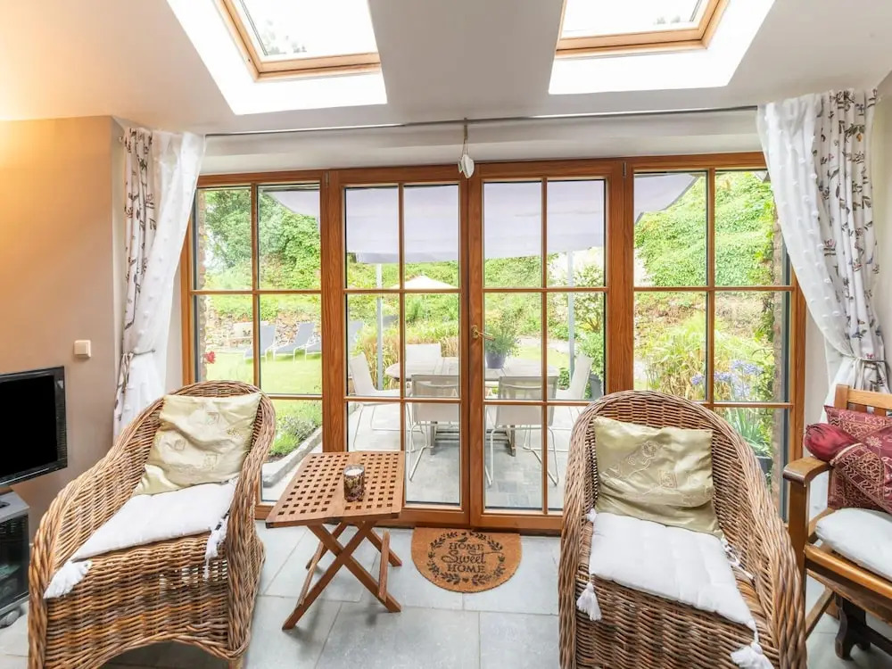 Charming Cottage in Anseremme With Fenced Garden