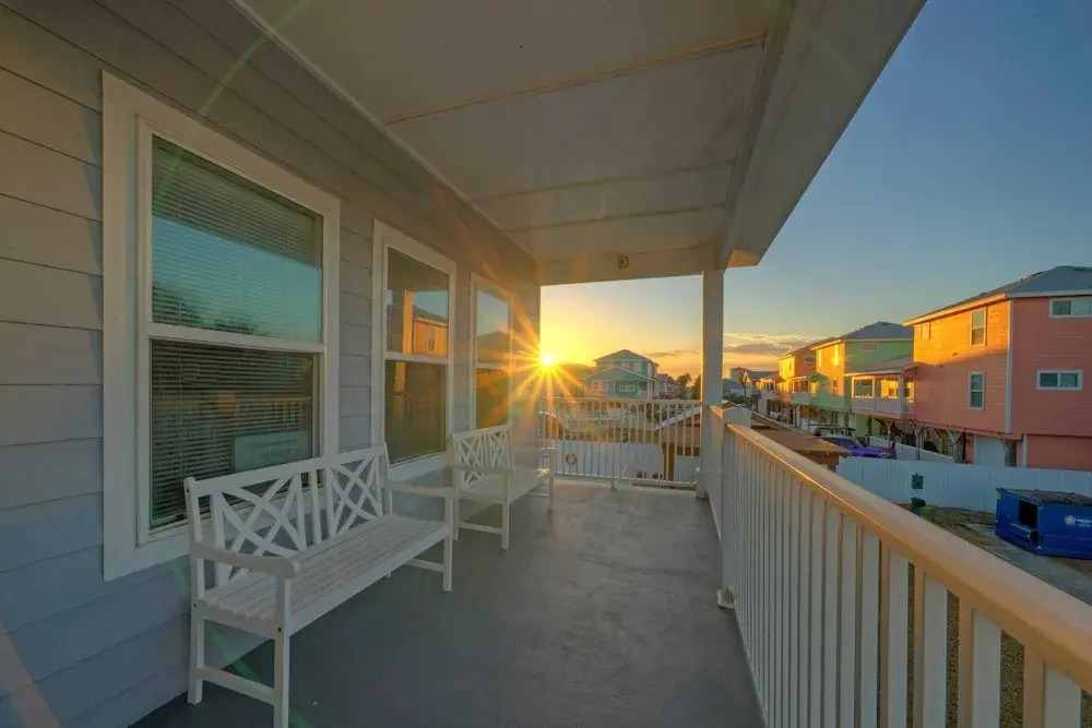 Sleeps 10 Two Condos. Pet-friendly + Beach Access