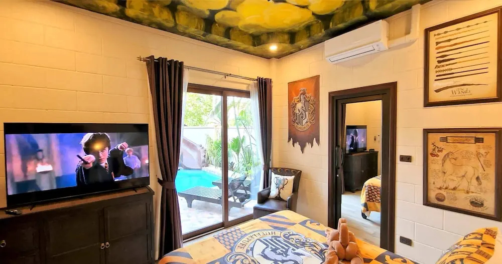 POTTERLAND Luxury Pool Villa Pattaya Walking Street